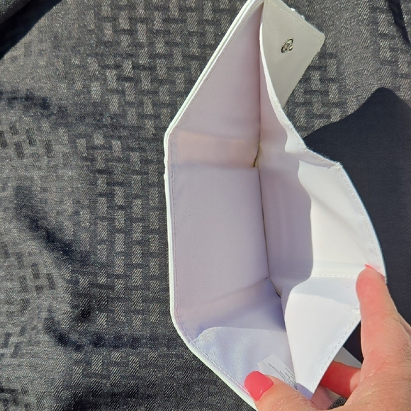 White Designer Shoulder Bag With Wallet - Picture 4 of 5